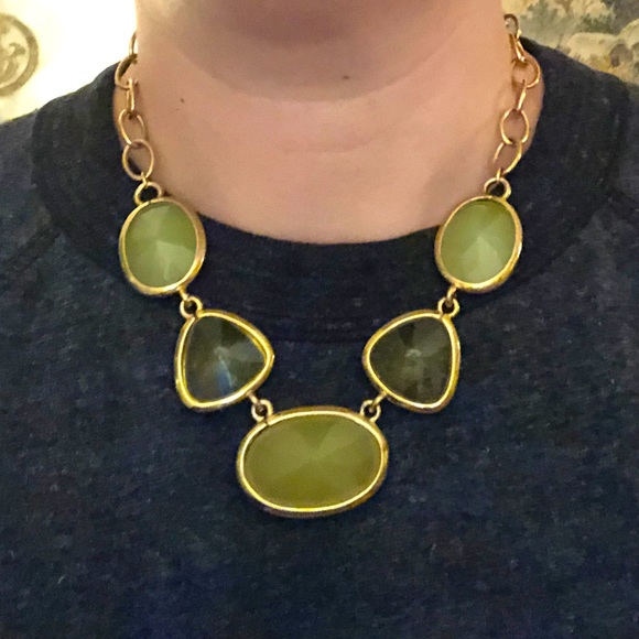 necklace Monet vintage Gold tone chain with large green stones - Picture 3 of 9